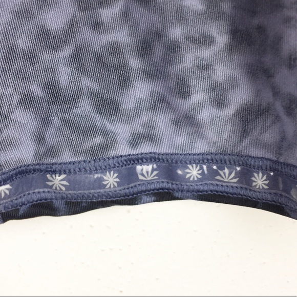 Athleta Size XS Leopard Built In Bra Workout Yoga Running Tank Top - Picture 6 of 7